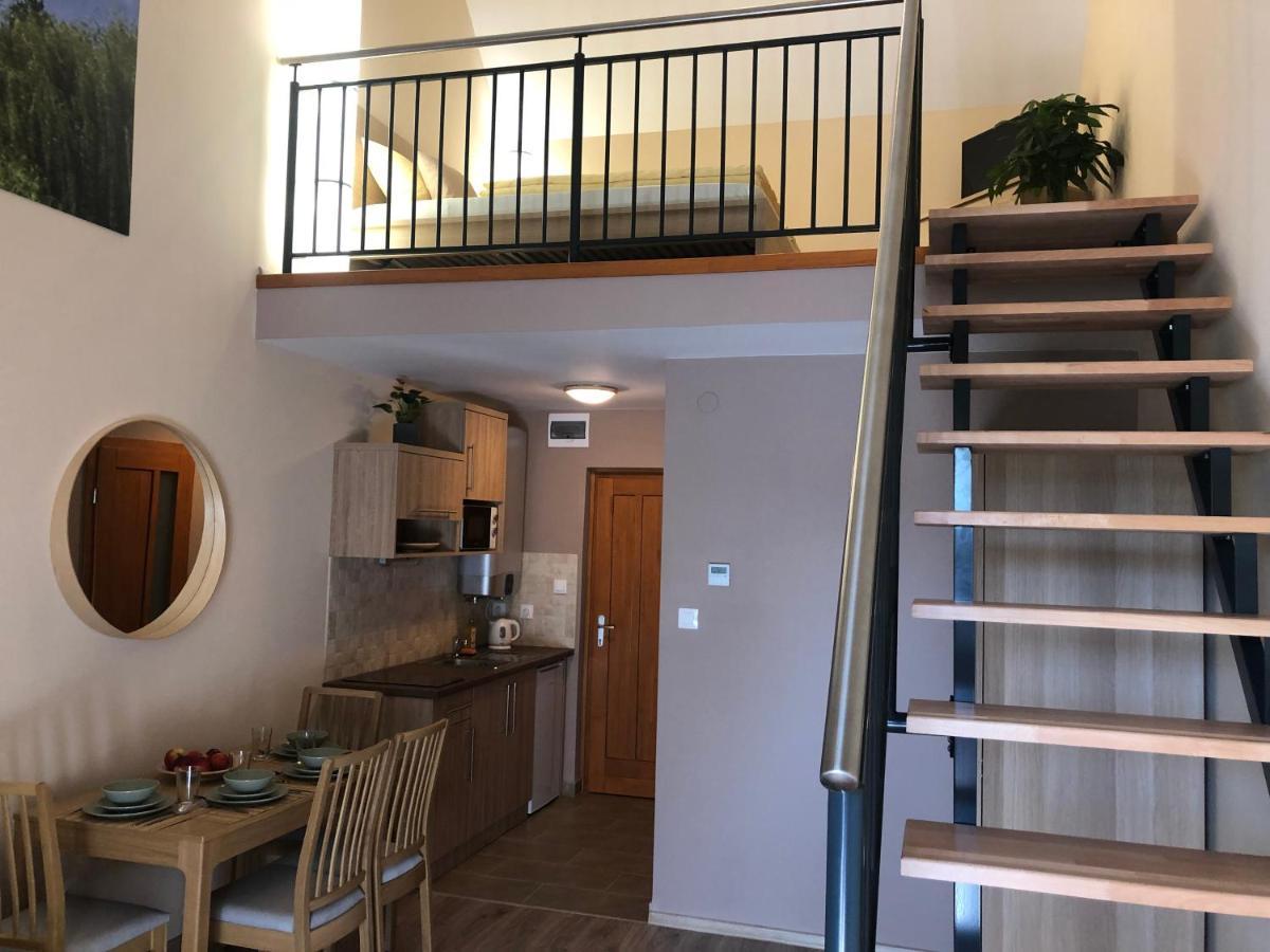 Castellum Apartmanhaz Gyula Zewnętrze zdjęcie